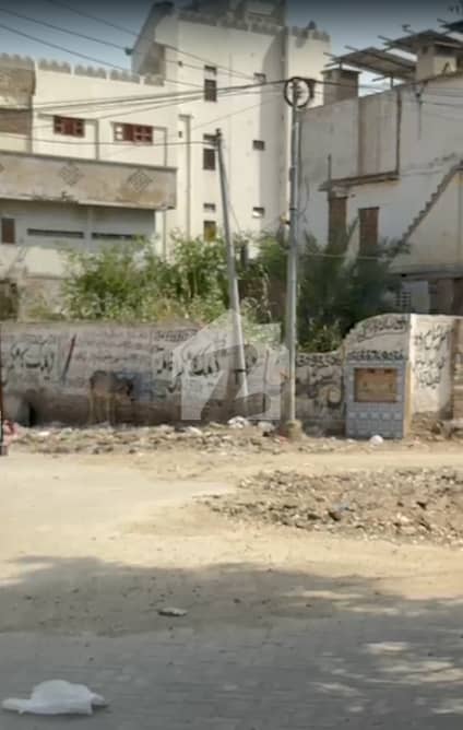 800 Sq. Yd. House in Latifabad Unit 8 in Latifabad Unit 8, Latifabad