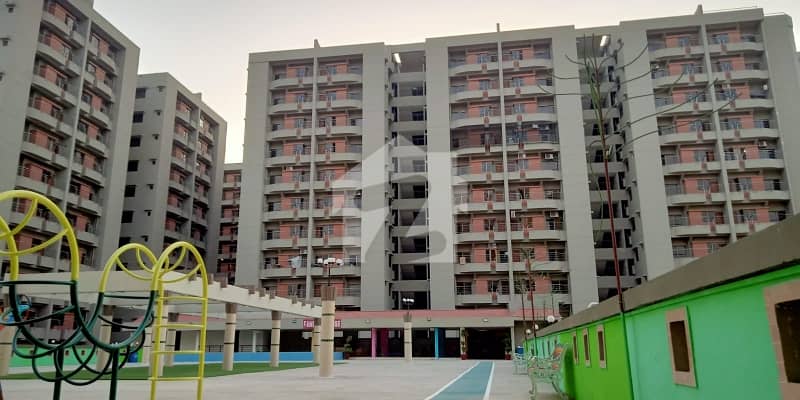 8-Bedroom Penthouse in Abdullah Sports Towers in Abdullah Sports Towers, Qasimabad Main Bypass